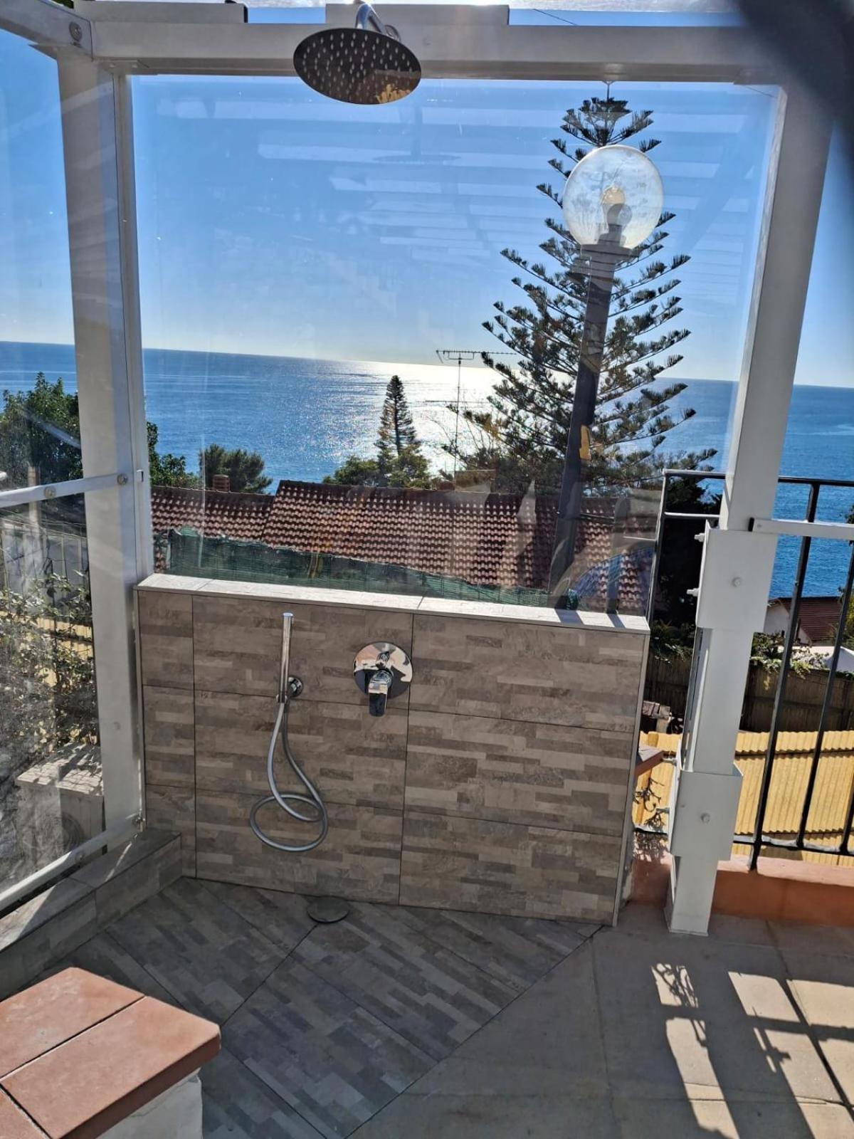 Villa Del Mare Ligure Terme & Spa Piscina A 37 Gradi Santo Stefano al Mare Exterior photo